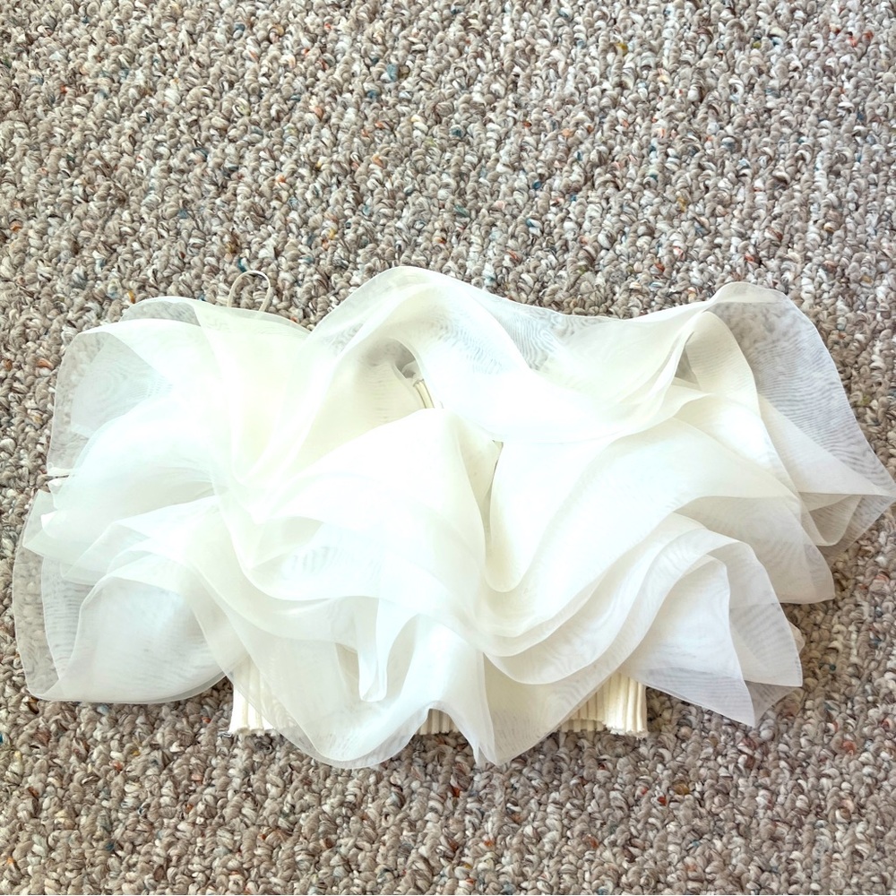 NWT Zara Women’s Bloggers Fav Ruffle Crop Tube Top White Size Medium Bridal